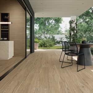 Revestimiento de azulejo tipo madera.